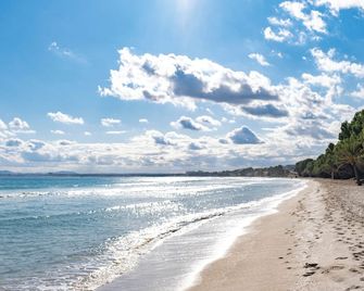 Zafiro Alzinar Mar - Can Picafort - Παραλία