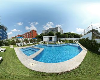 One Cuernavaca - Cuernavaca - Svømmebasseng