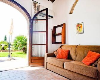 Podere Gli Olmi - Cecina - Living room
