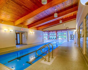 Luxury 'Exec' Condo with Spa, Indoor Pool, Hot Tubs, Sauna - - Killington - Pool