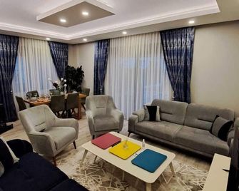 Villa Nimo 5 plus 1 for Rent with Private Pool - Antalya - Wohnzimmer