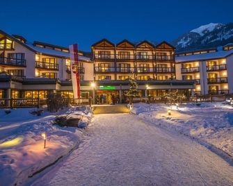 Hotel Das Gastein - ganzjährig inklusive Alpentherme Gastein & Sommersaison inklusive Gasteiner Bergbahnen - Bad Hofgastein - Gebouw