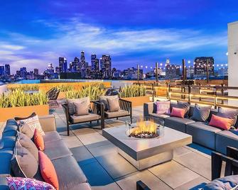 Suitesrus Apart Hotel Near Dodgers Stadium - Los Angeles - Balcony