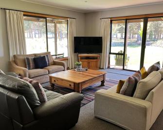 Twizel -Northwest Retreat - Twizel - Huiskamer