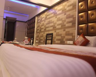 Hotel Celeste Colaba - Mumbai - Bedroom