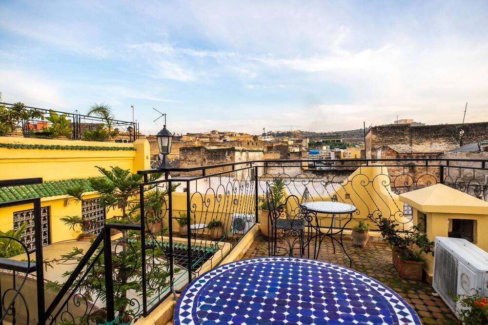 رياض فاس عائشة