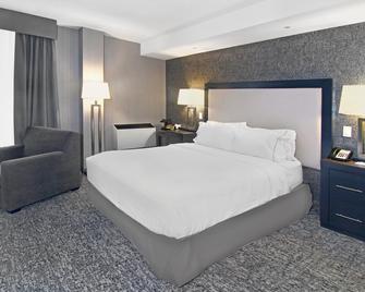Holiday Inn Express & Suites Calgary - Калгарі - Спальня