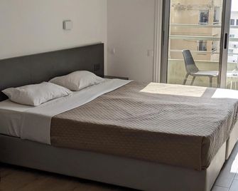 فندق شقق سنفلاور - لارنكا - غرفة نوم