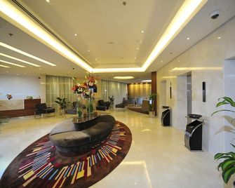 Ramada by Wyndham Abu Dhabi Corniche - Abu Dhabi - Lobby