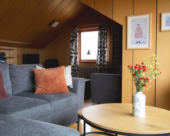 Setrið Guesthouse - Borgarnes - Living room