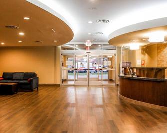 Comfort Suites At Virginia Center Commons - Glen Allen - Lobby