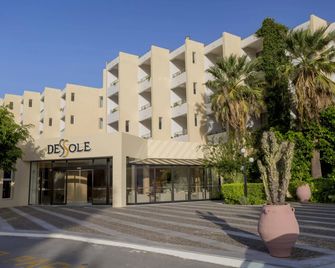 Dessole Dolphin Bay Resort - Gázi - Gebäude