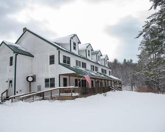 Inn By The River - West Forks - Edificio