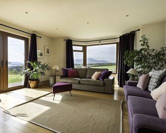 The Lookout 3 bedroom house - Ballyferriter - Sala de estar