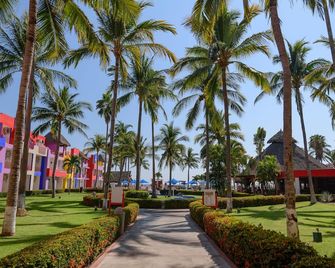 Grand Decameron Complex Bucerias, A Trademark All-Inclusive Resort - Bucerias - Außenansicht