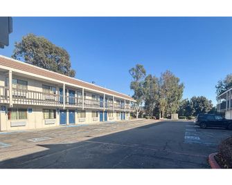 Motel 6 Livermore, Ca - Livermore - Лоббі
