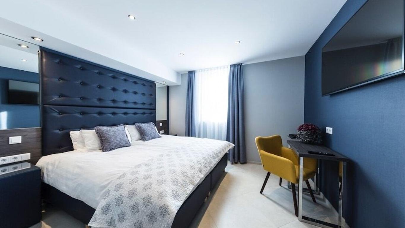 هوتل توماسي