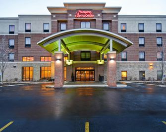 Hampton Inn & Suites Detroit-Canton - Canton - Будівля