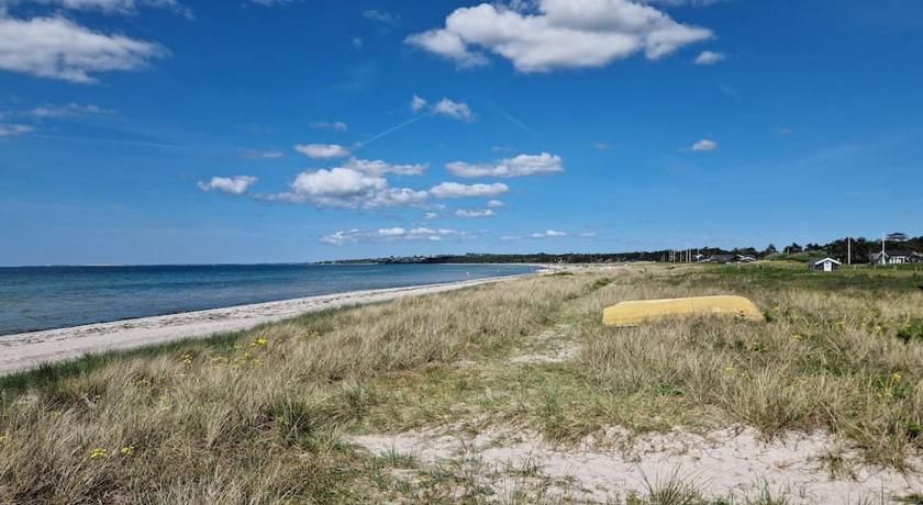 Holiday house by a fantastic beach and free WiFi – Slagelse