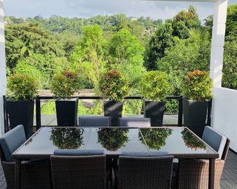 The Prestige Villa Kandy - Peradeniya - Balcony