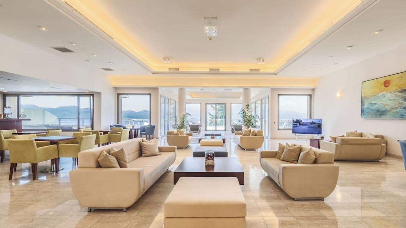 Porto Galini Seaside Resort & Spa