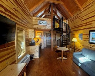 Cabins of Mackinaw - Mackinaw City - Wohnzimmer