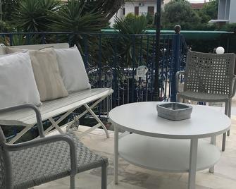 Victor-Eleni Hotel - Chaniotis - Balcón