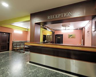 Landmark Inn - Kāsaragod - Front desk