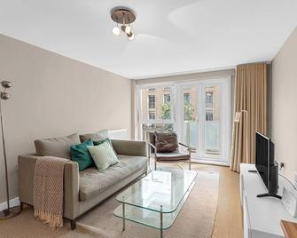 City Relay Belgravia Apartment 13 - London - Living room