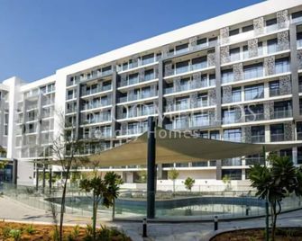 106 Bloomfields Executive Stu Gate Masdr - Madinat Zayed - Edificio