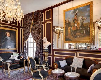 Château De Beauvois - La Maison Younan - Luynes - Lounge