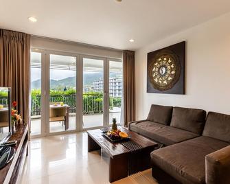 The Park Surin Serviced Apartments - Choeng Thale - Living room