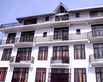 Krishna Himalayan Hotel & Restaurant - Mukteshwar - Building