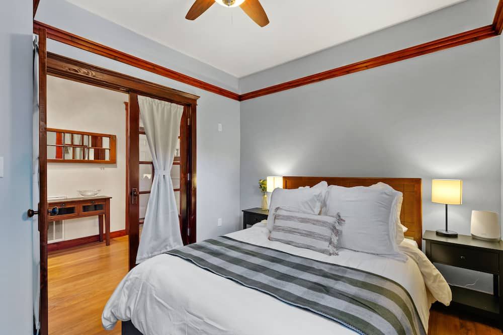 Pulaski Trail Escape / Fully Stocked Kitchen / Sleeps 18 w Off Street Parking - Wallace - Bedroom