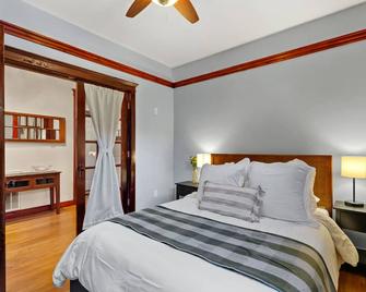 Pulaski Trail Escape / Fully Stocked Kitchen / Sleeps 18 w Off Street Parking - Wallace - Bedroom