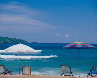 Sunset Beach Resort - Patong - Playa
