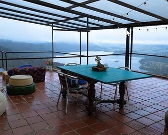 Hostal San Rafael La Calera - בוגוטה - מרפסת