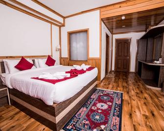 Buddha Retreat - Ravangla - Bedroom
