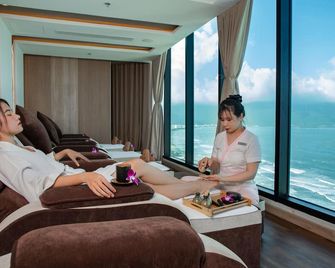 Sala Danang Beach Hotel - Da Nang