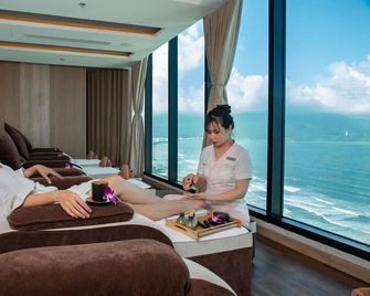 Sala Danang Beach Hotel - Da Nang
