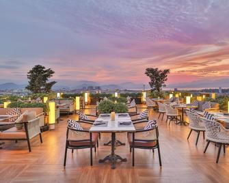 New Orient Hotel Da Nang - דה נאנג - מסעדה