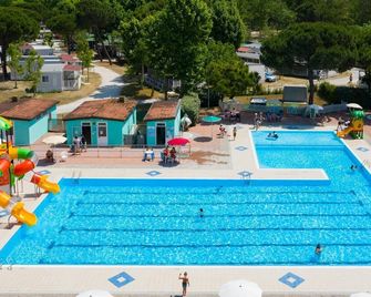 Mobile Home in Italy near the Beach - Cesenatico - Pool