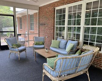 Families Welcome! Lake Hartwell Retreat-15 min to Clemson,10 min to Greenpond - Anderson - Bedroom