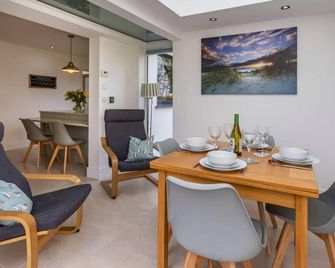 The Grove in Cornwall - Launceston - Jídelna