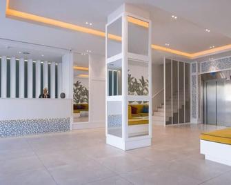Apartaments Cye Salou - Salou - Lobby