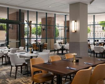 Embassy Suites by Hilton Lincoln - Lincoln - Restaurante