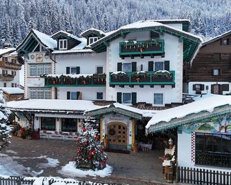 Hotel Piedibosco - Moena - Clădire
