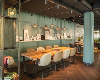 Motel One Saarbrücken - Saarbruecken - Bar