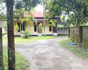 Hotel O Kaila Guesthouse - Tetebatu