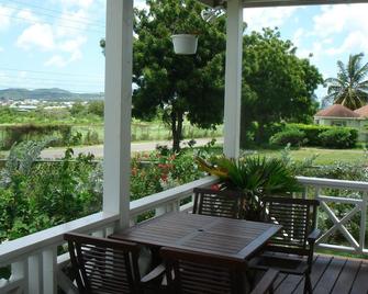 Friars Hill Cottage - Cedar Grove - Balcony